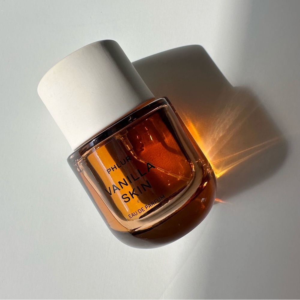 Vanilla Skin Eau de Parfum - Amber and White PHLUR